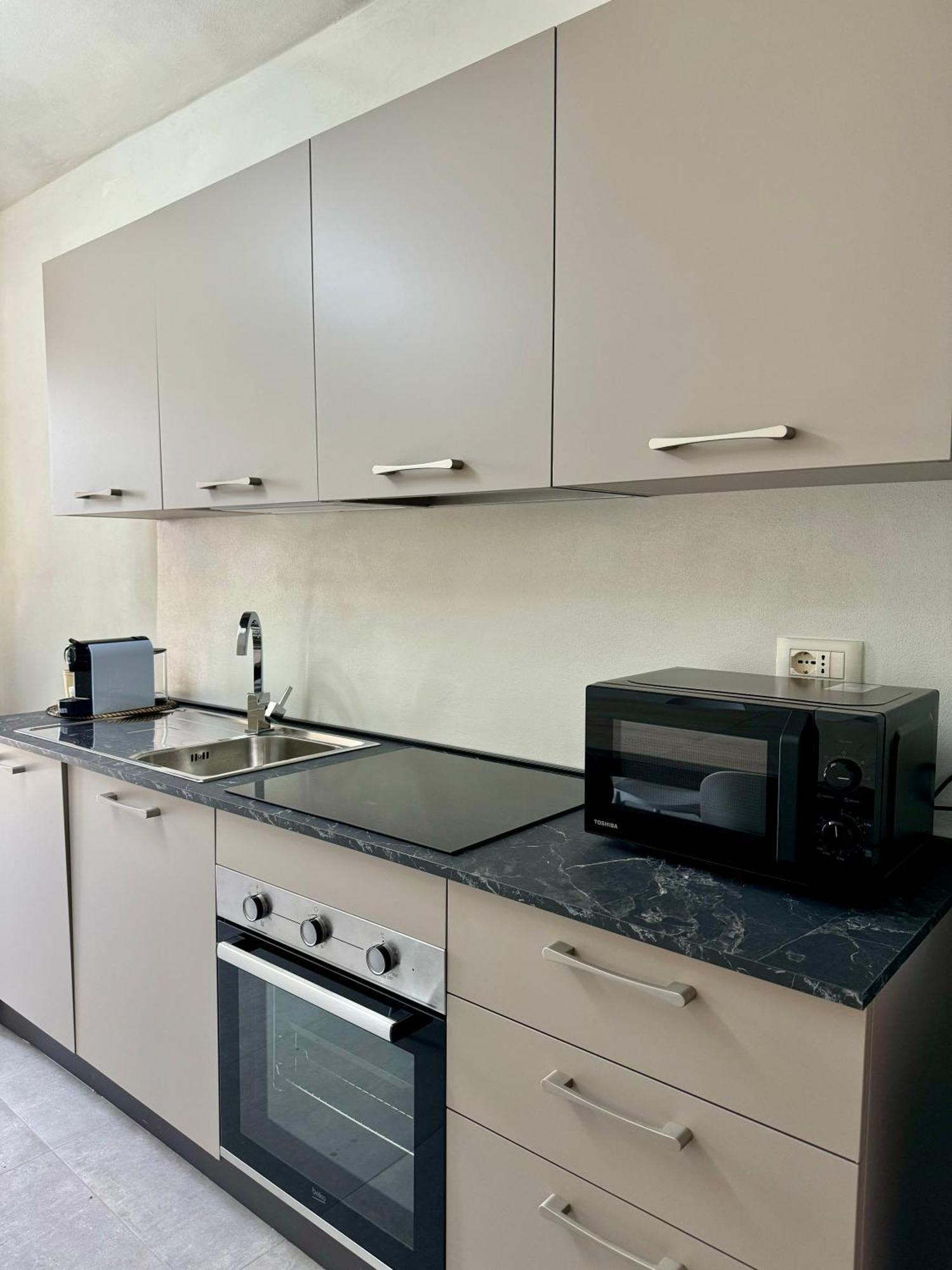 Il Grecale - Camere E Appartamenti La Morra Extérieur photo