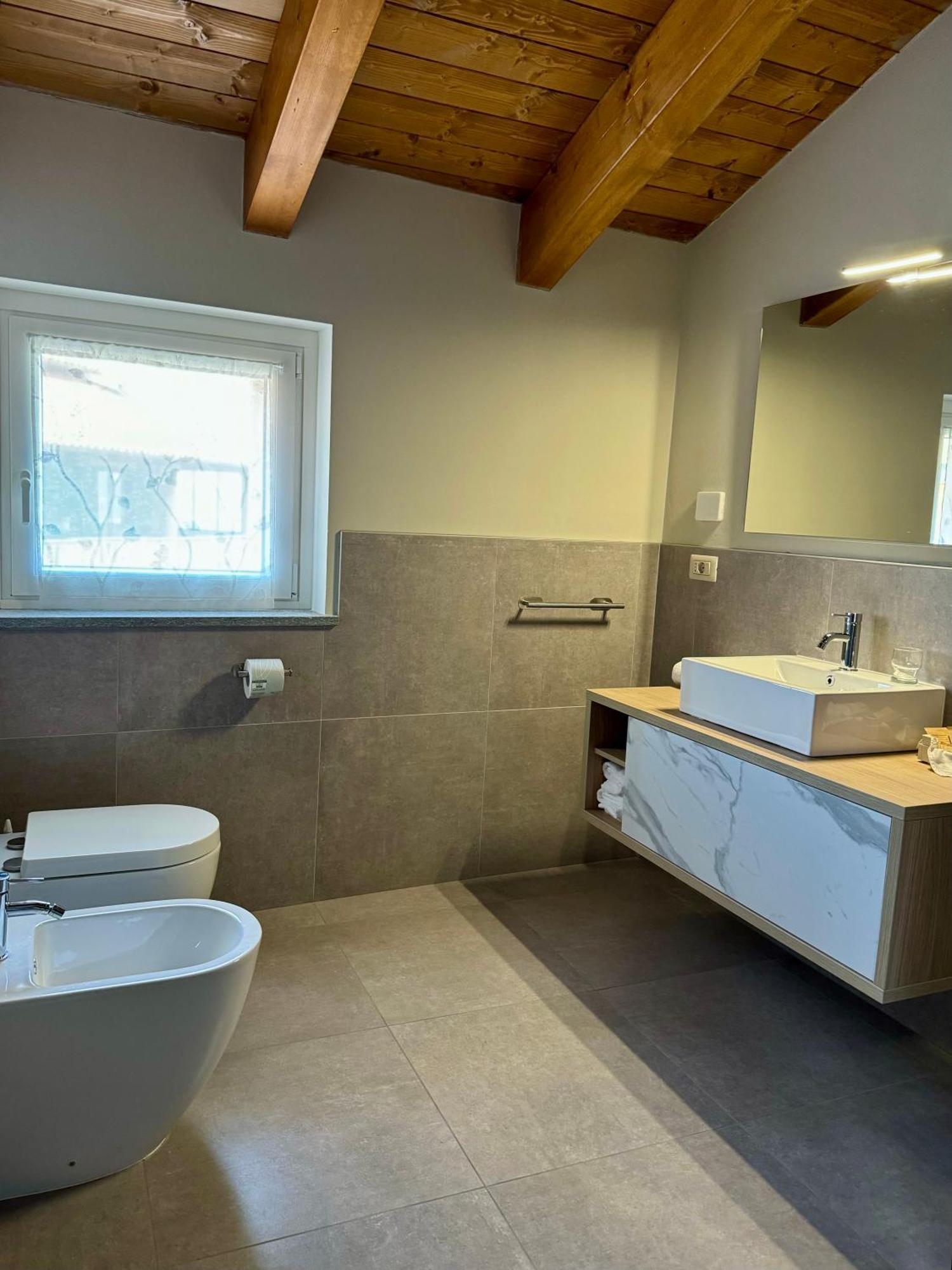 Il Grecale - Camere E Appartamenti La Morra Extérieur photo