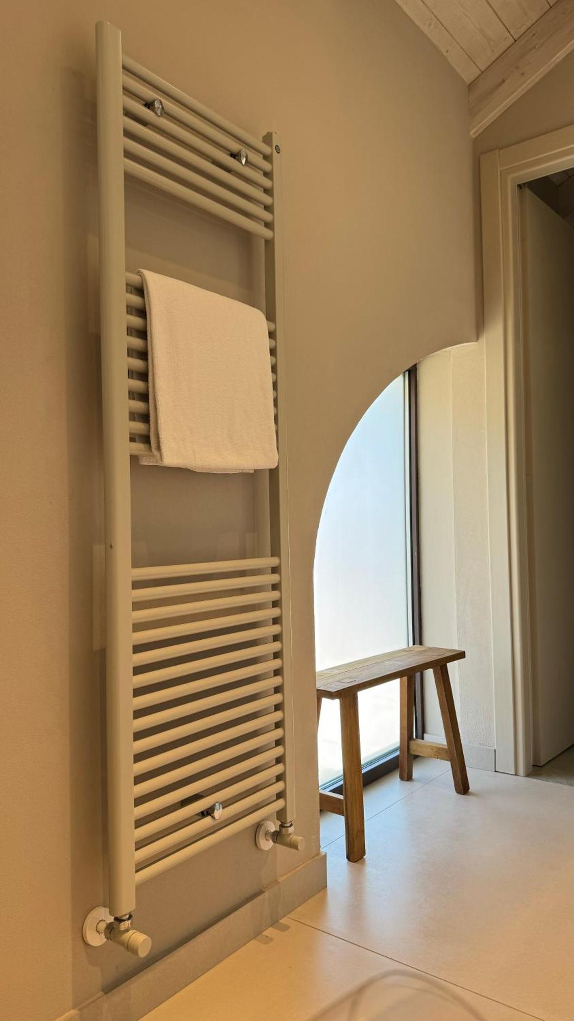Il Grecale - Camere E Appartamenti La Morra Extérieur photo