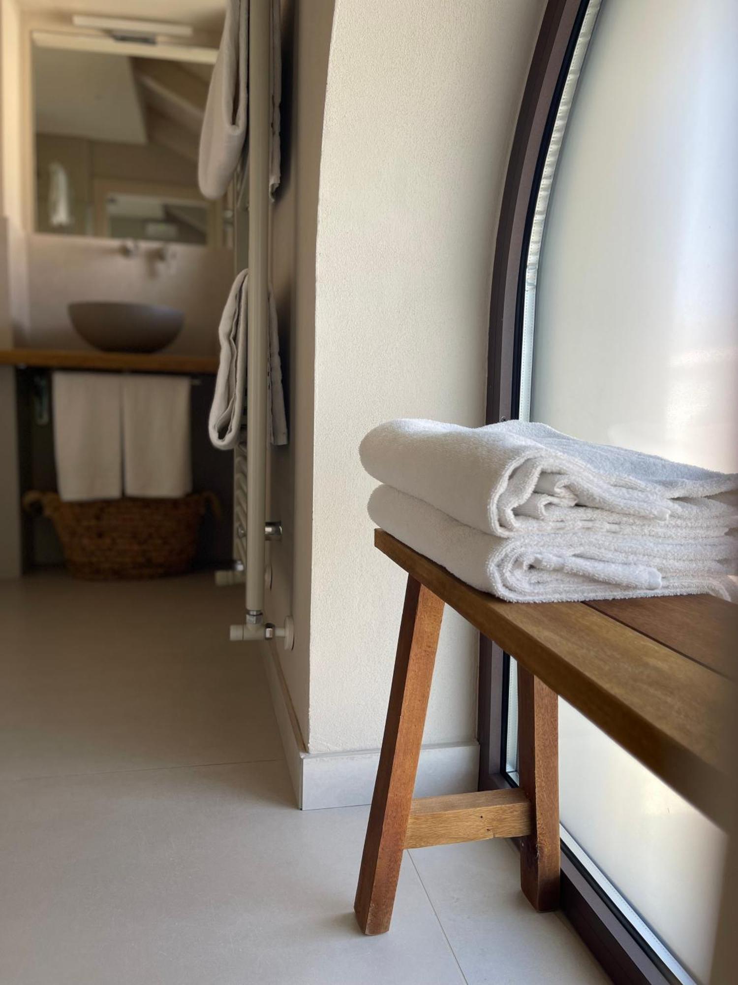 Il Grecale - Camere E Appartamenti La Morra Extérieur photo