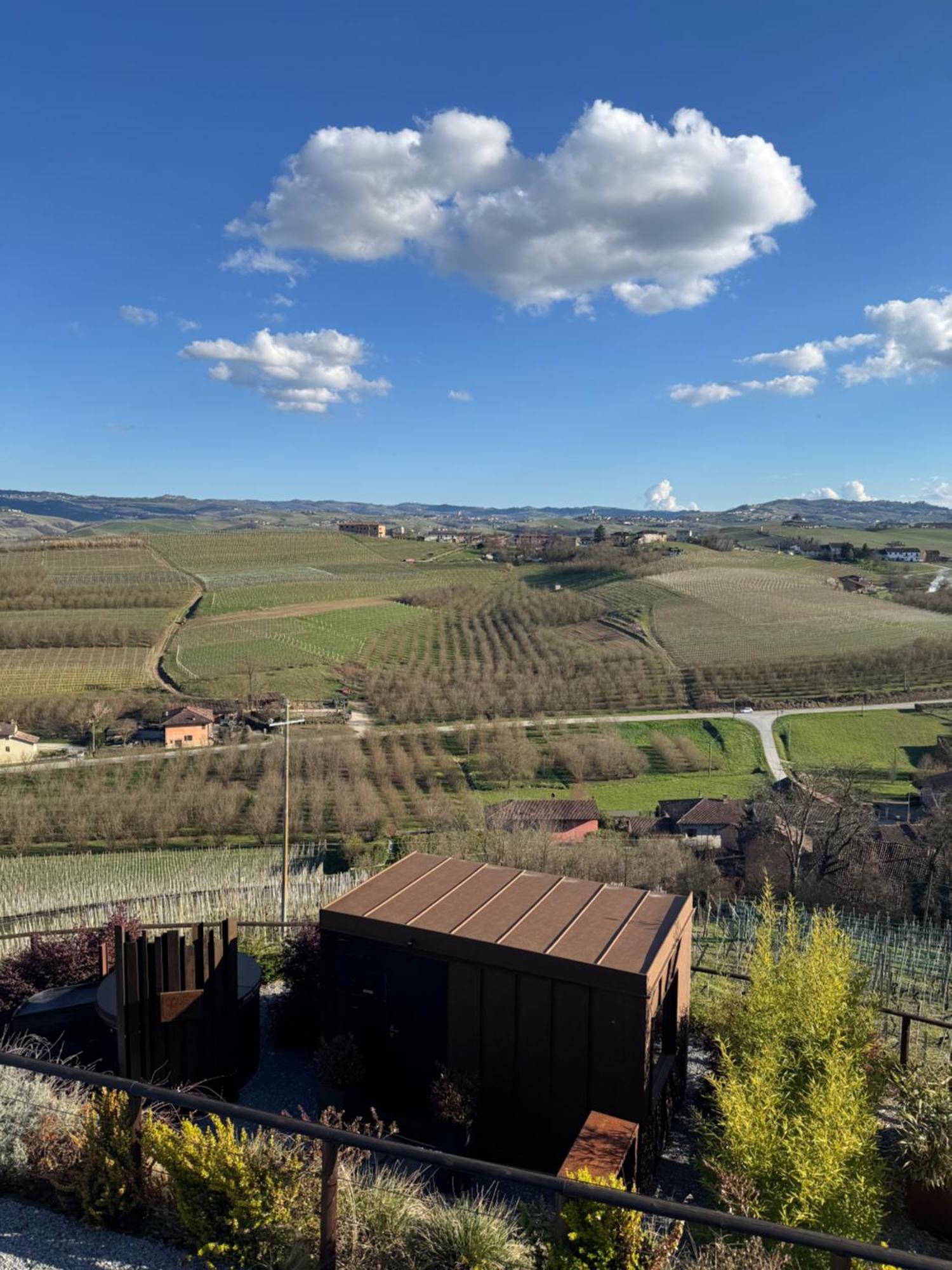 Il Grecale - Camere E Appartamenti La Morra Extérieur photo